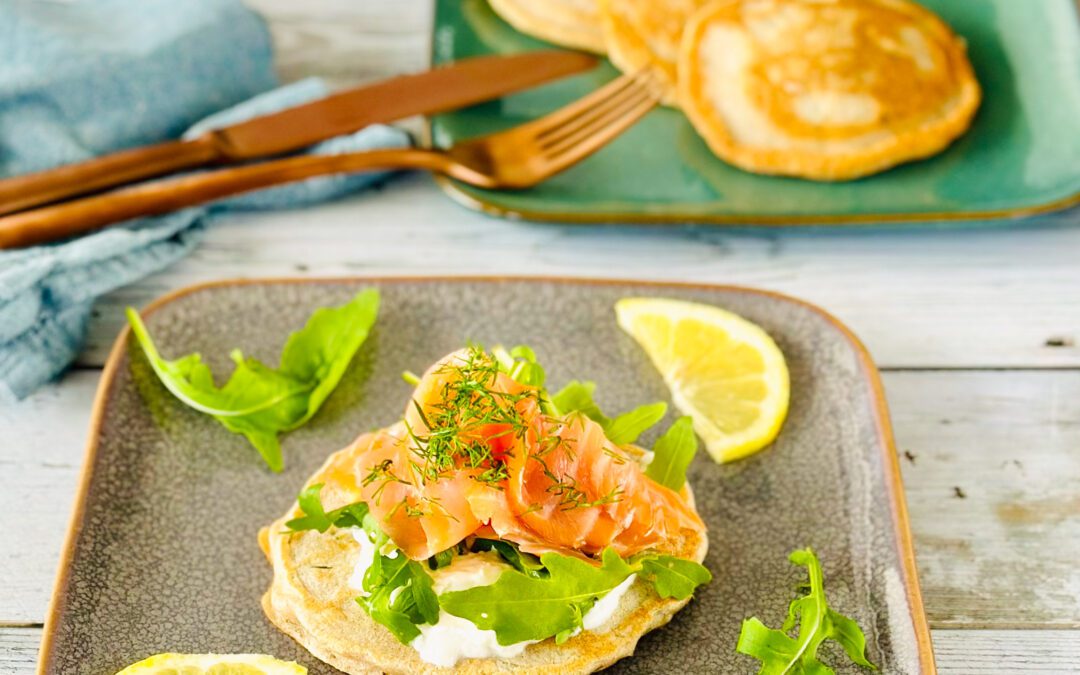Dill Blinis mit Lachs und Meerrettich