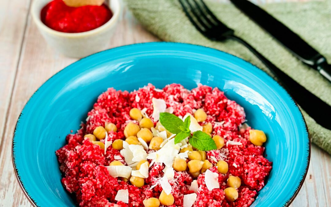 Rote Beete Hummus Bowl mit Kokos Couscous