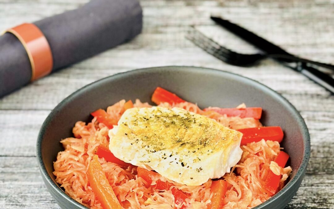 Dorsch auf Paprika Tomaten Sauerkraut