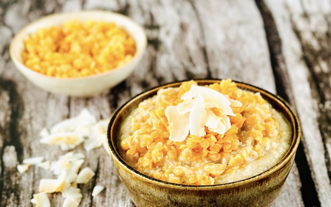 Cremiges Kokos Buchweizen Linsen Porridge