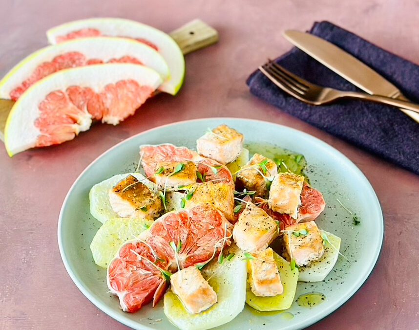 Miso Lachs mit Kohlrabi und Pomelo