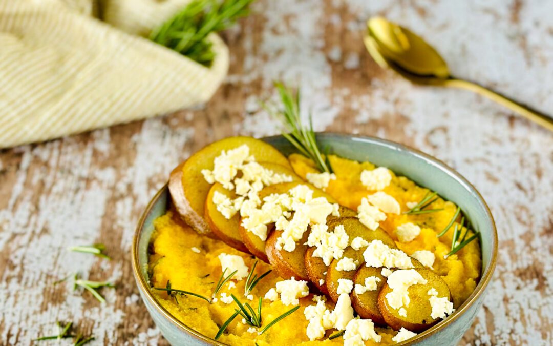 Rosmarin Mais Bowl mit Vanille Birne und Feta