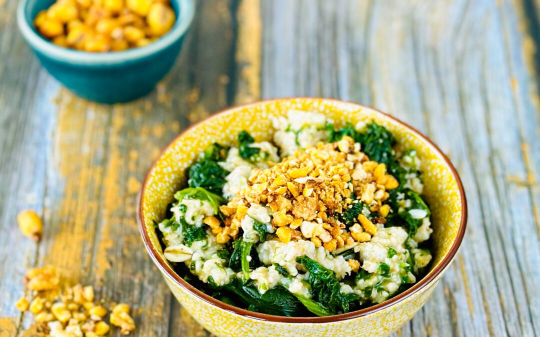 Gersten Spinat Porridge mit Knusper Mais