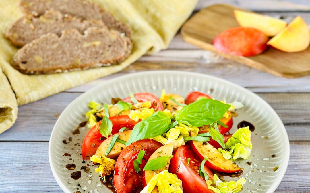 Tomaten Nektarinen Salat