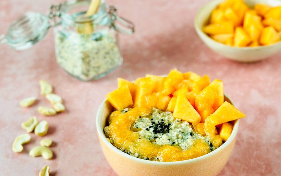 Black Sesam Cashew Porridge mit Melone