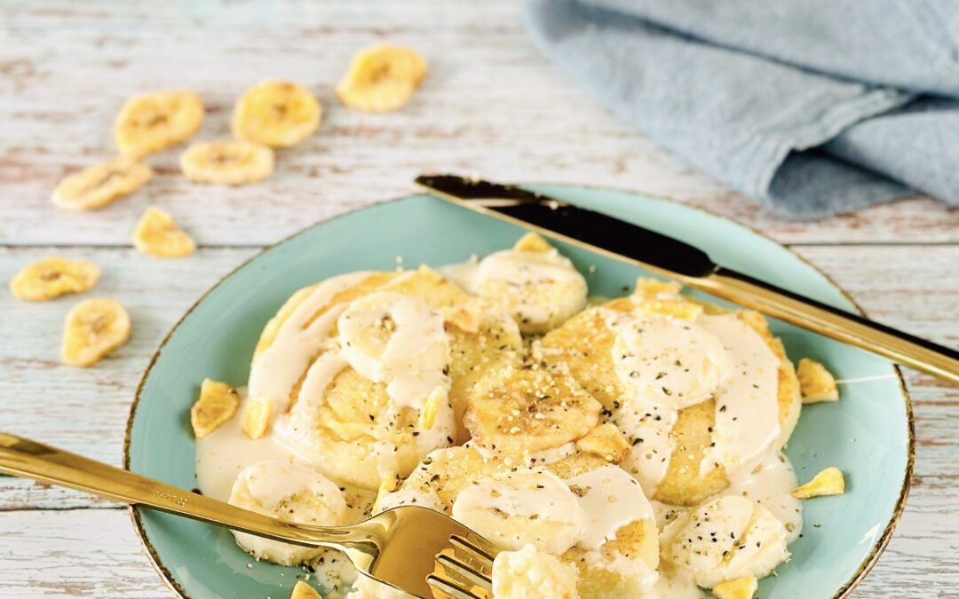 Couscous Pancakes mit Mandelbananen Creme