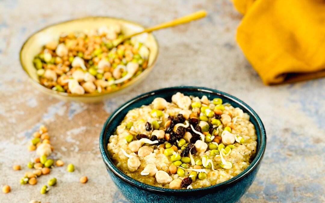 Gekeimtes Sanddorn Porridge mit Sprossen