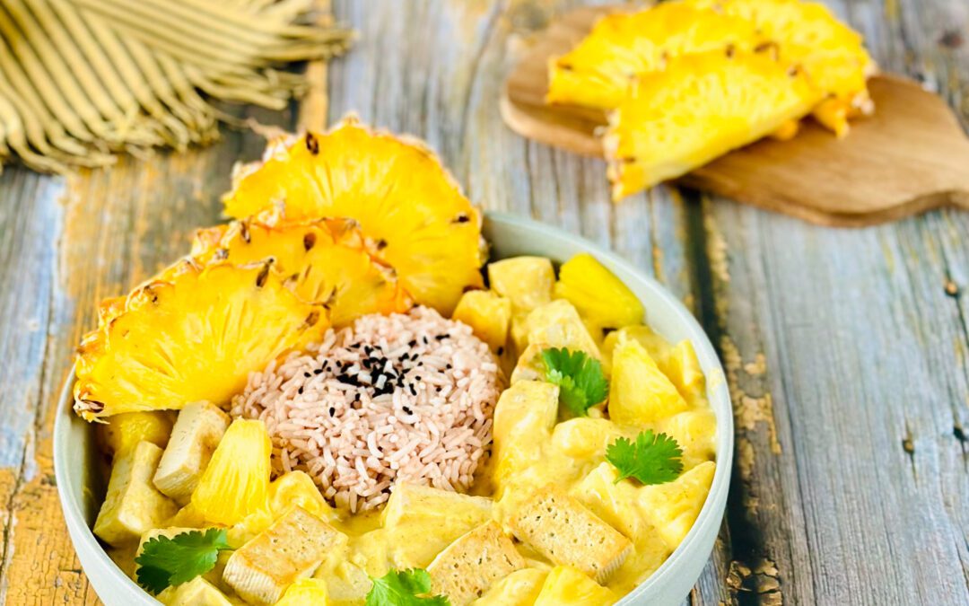 Ananas Tofu Curry mit Gewürz Reis