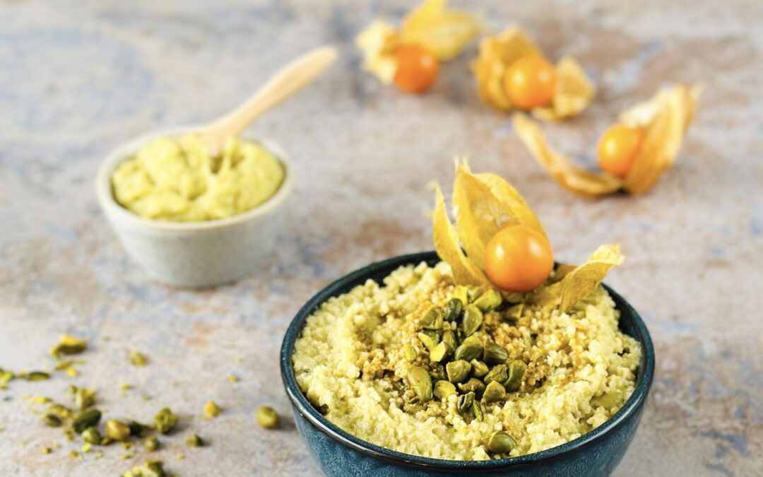 Kichererbsen Couscous mit Pastinaken Pistazien Hummus