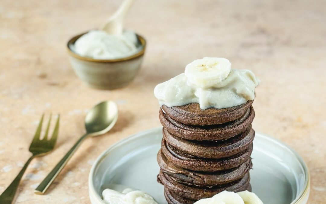 Schoko Pancakes mit Bananeneis