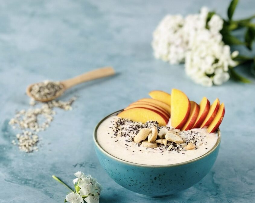 Cashew Mohn Kaltschale mit Nektarinen