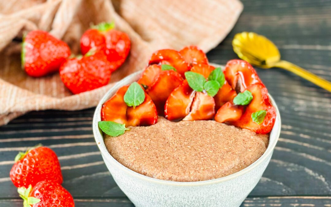 Traubenkern Griess mit Balsamico Erdbeeren