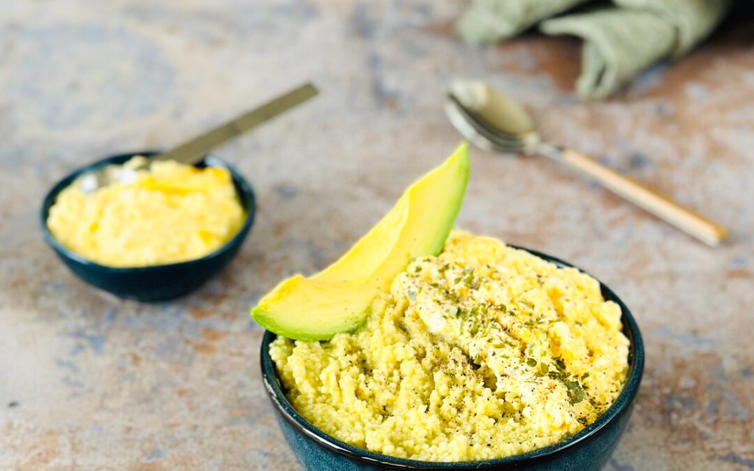 Avocado Couscous mit Scrambled Tofu