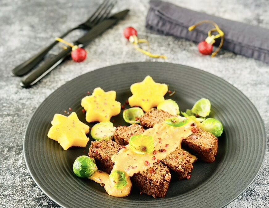 Nussbraten mit sämiger Tomaten Sauce