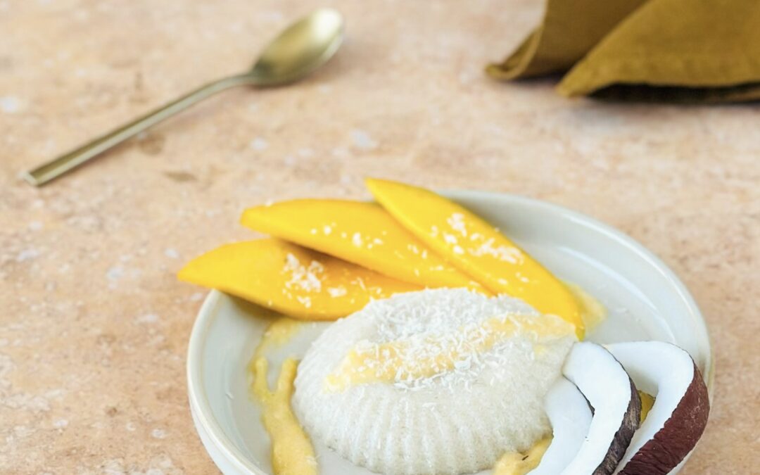 Low Carb Kokosköpfchen mit Mango Sauce