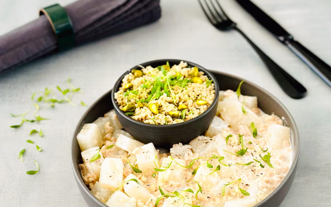 Kohlrabi Soja Meerrettich Ragout mit Pistazien Kresse Couscous